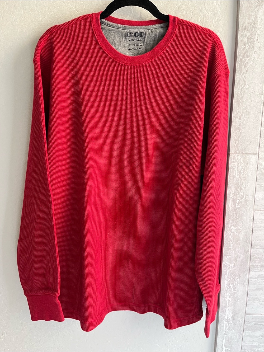 IZOD Vintage Men’s Crewneck Red Waffle-Knit Thermal Henley Shirt, XL